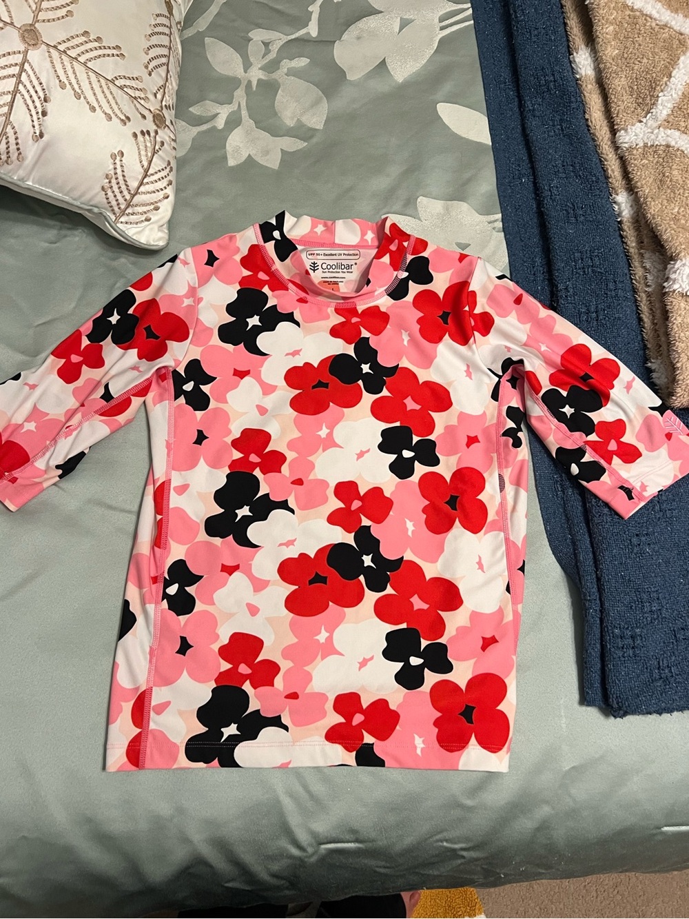 Coolibar Pink and Red Floral Short Sleeve girls Large Surf Shirt swim top